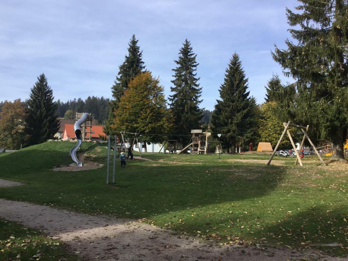 Gemuetliche 1Z Fewo In Schoenwald Mit Balkon, Schwimmbad, Sauna, Fitness エクステリア 写真